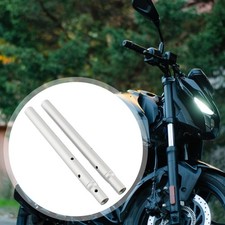 Zwei Motorrad Lenkergriffe